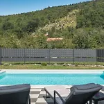 2 Bedroom Stunning In Nyaraló *