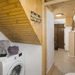 2 Bedroom Stunning In *