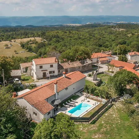 Сasa de vacaciones 2 Bedroom Stunning In