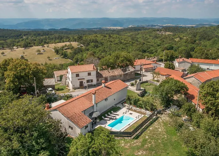 Сasa de vacaciones 2 Bedroom Stunning In