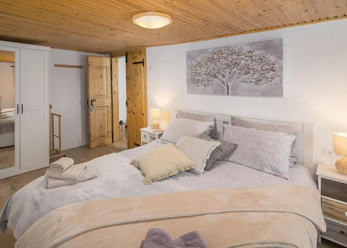 Сasa de vacaciones 2 Bedroom Stunning In