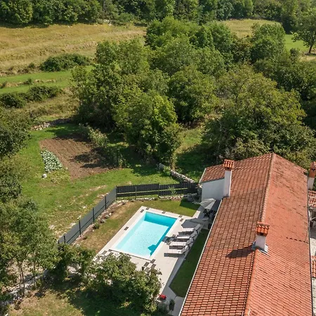 2 Bedroom Stunning In Prázdninový dům