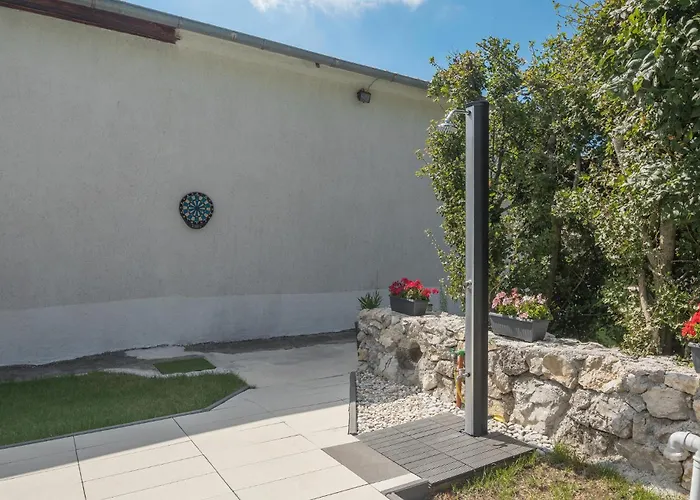 2 Bedroom Stunning In Ferienhaus